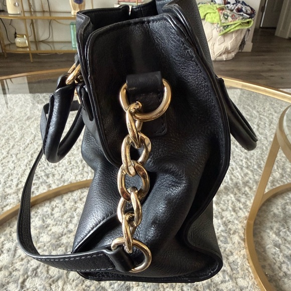 Michael Kors Hamilton East West Medium Black Pebbled Leather Bag, Gold Hardware - Picture 9 of 15